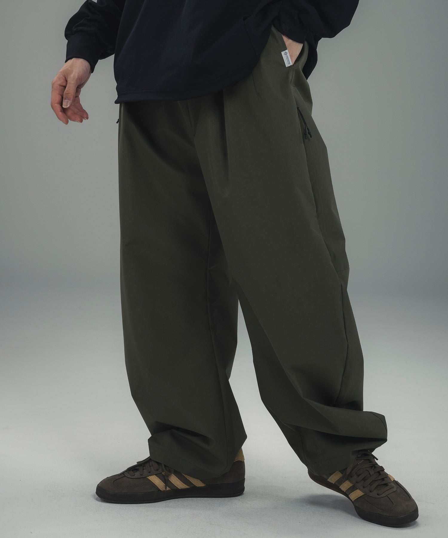 BARREL-LEG PANTS バレルレッグ パンツ / GORE-TEX WINDSTOPPER®