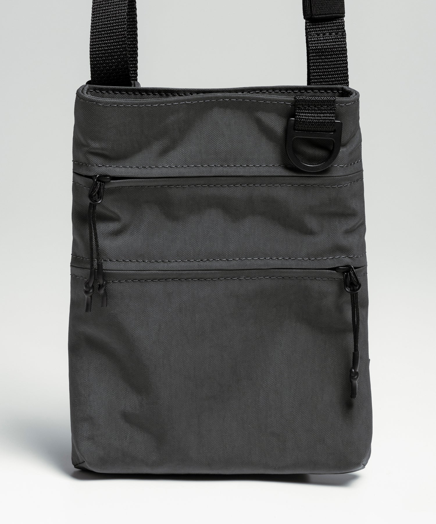 UTILITY SACOCHE / ユーティリティ サコッシュ