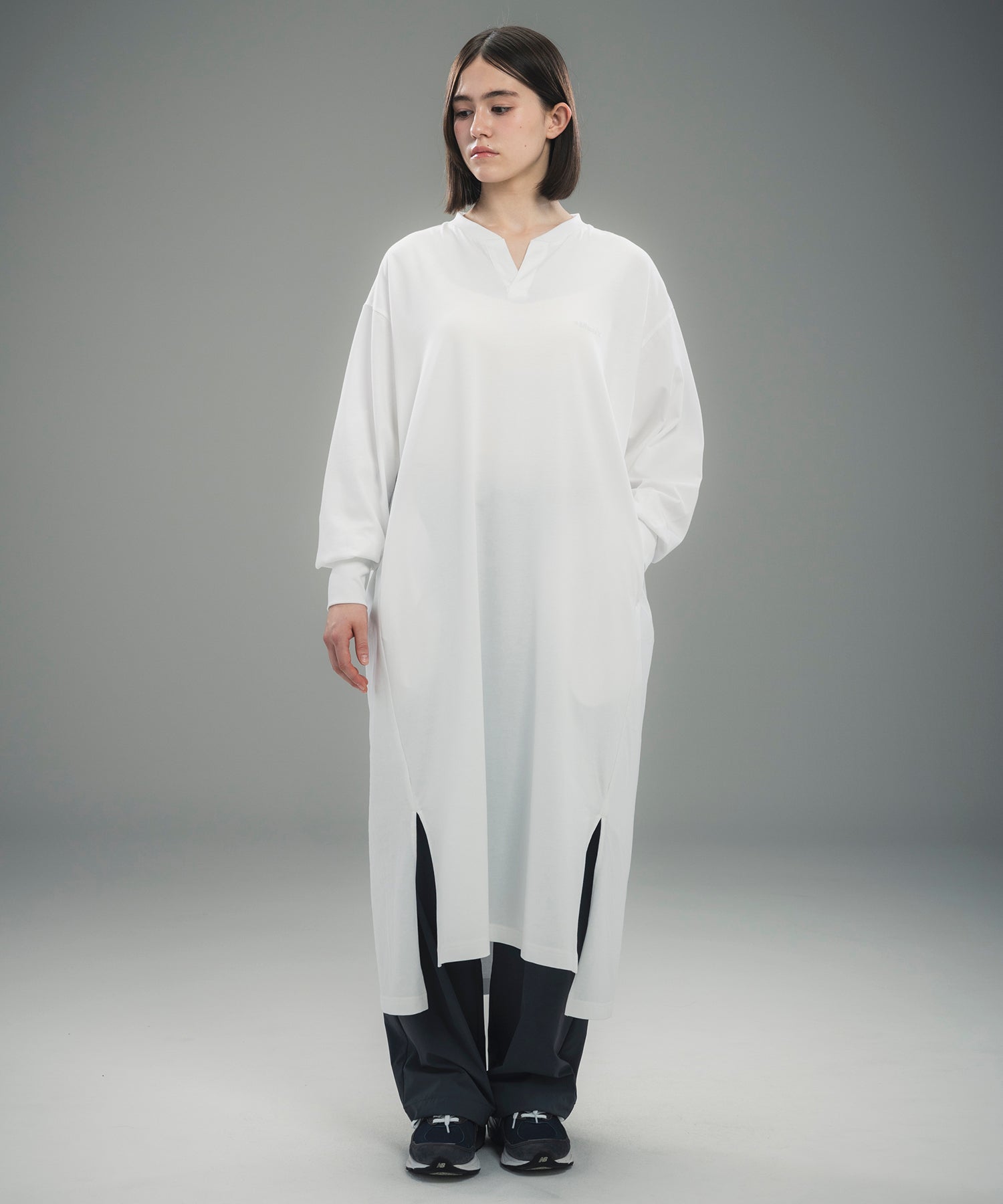 LONG CUFF CUT-AND-SEW DRESS / ロングカフ カットソードレス