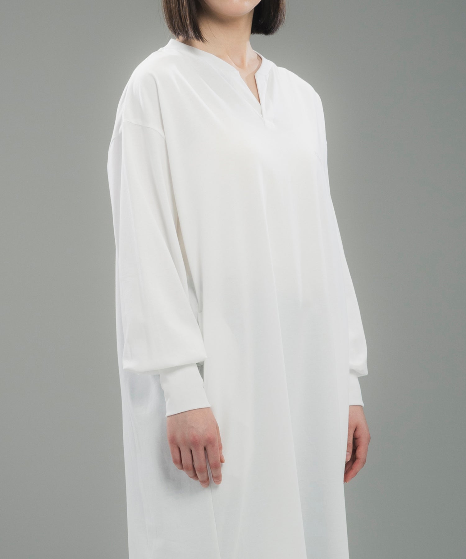 LONG CUFF CUT-AND-SEW DRESS / ロングカフ カットソードレス