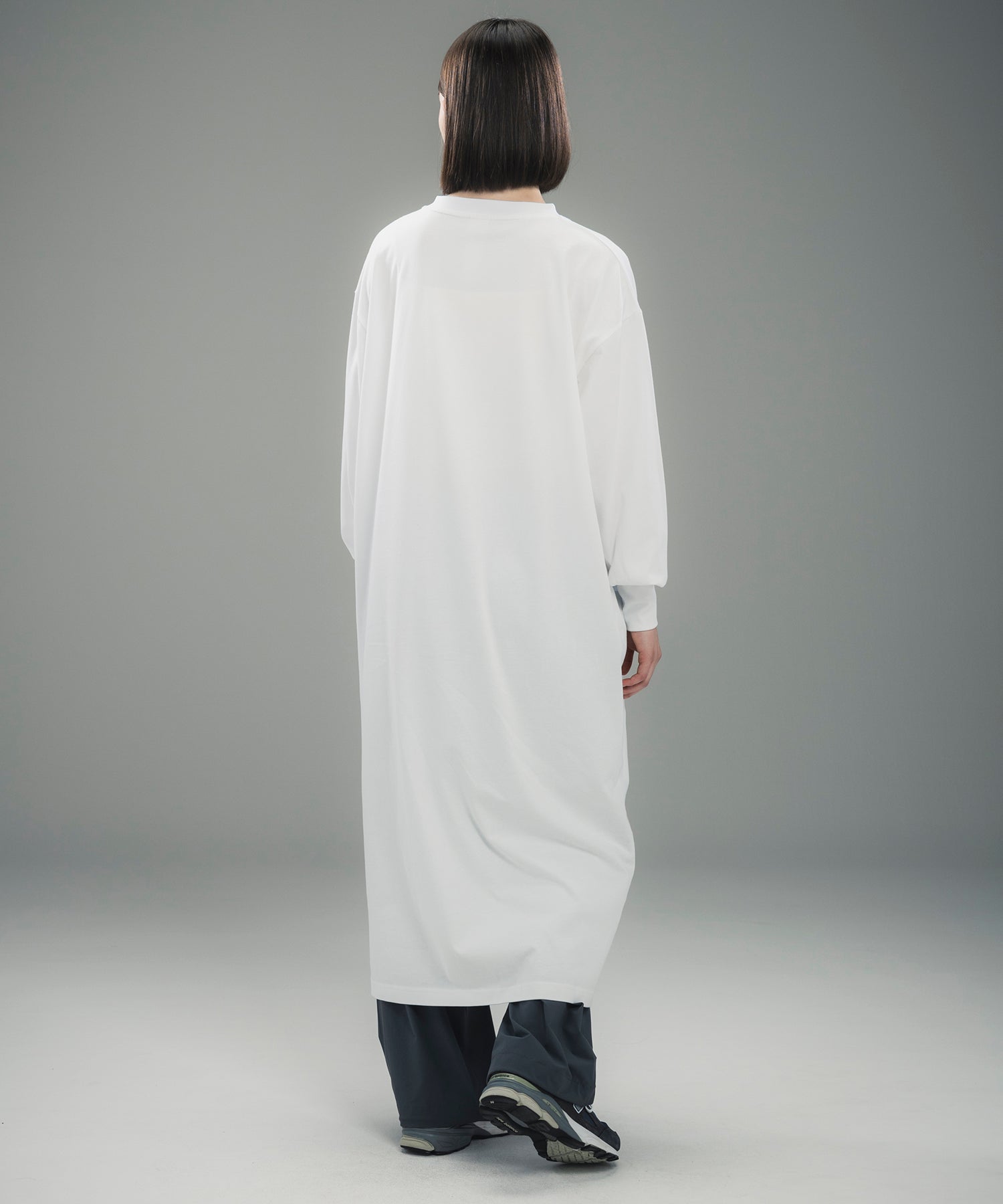 LONG CUFF CUT-AND-SEW DRESS / ロングカフ カットソードレス