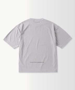 Outlast® HANDDRAWN GRAPHIC SHORT SLEEVE TEE / ハンドドローン グラフィック ショートスリーブTシャツ