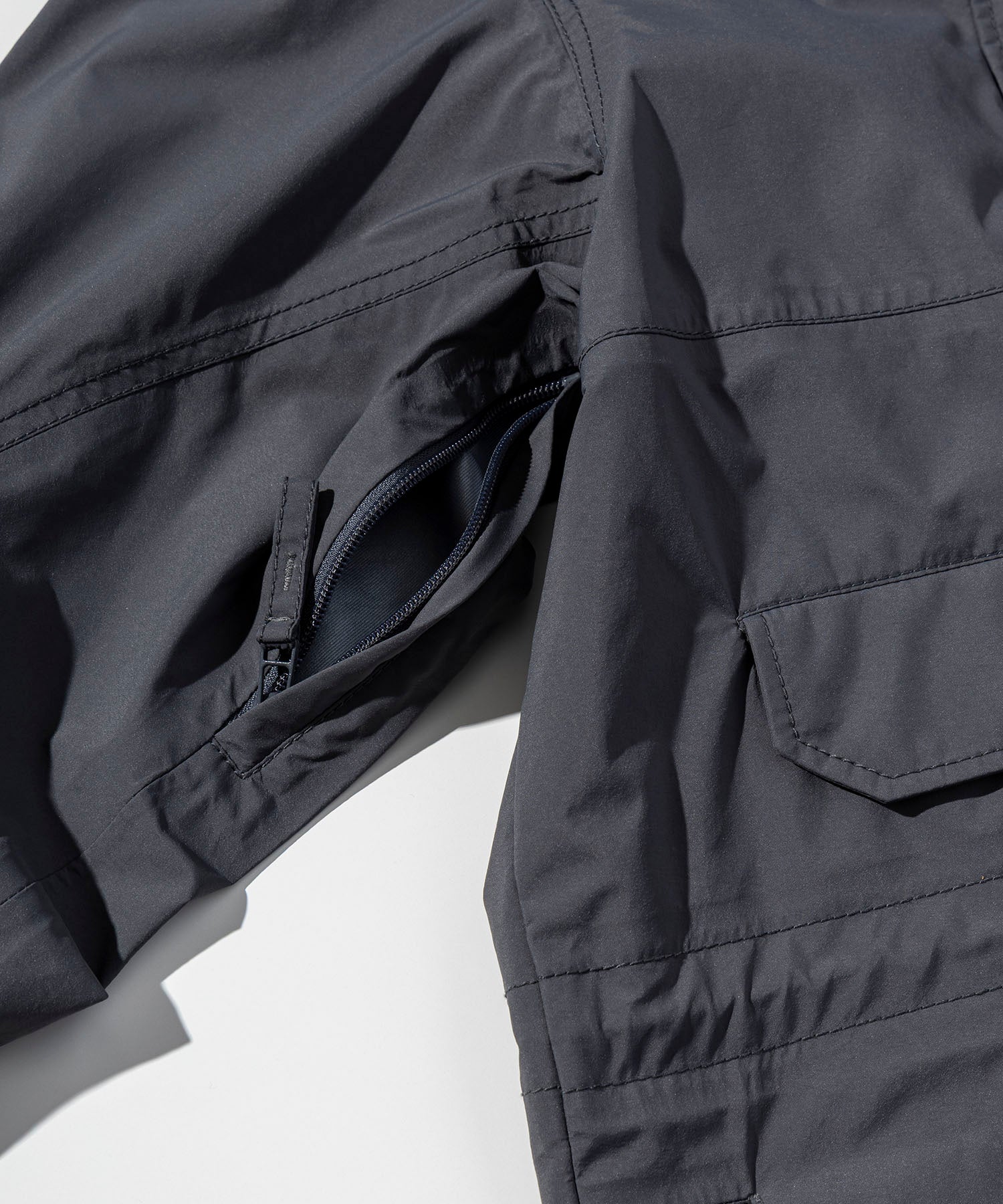 TECH SMOCK COAT / WINDSTOPPER® PRODUCTS BY GORE-TEX LABS