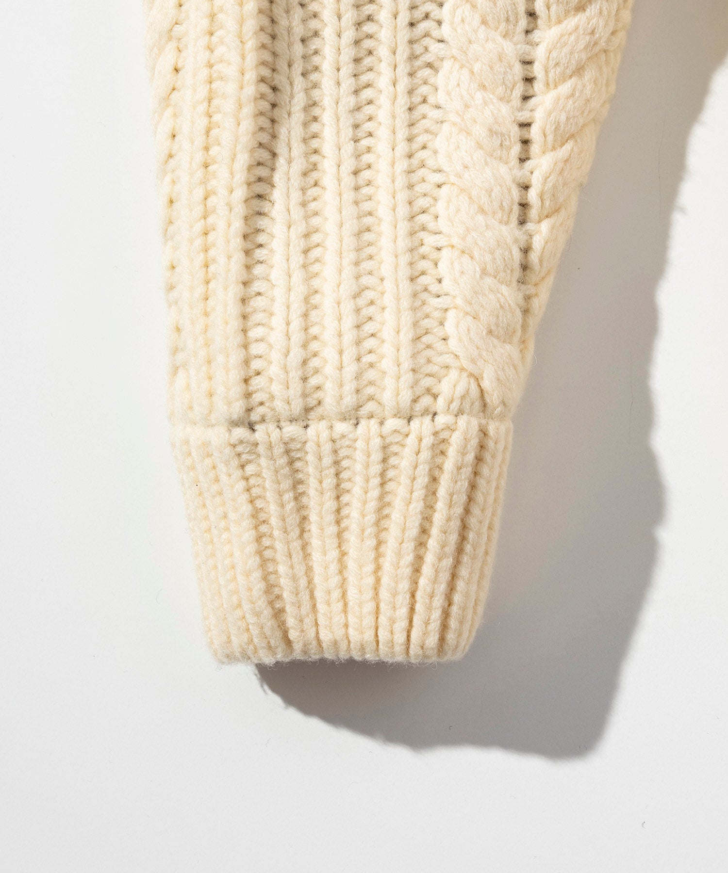 AERO STILL MERINO WOOL GRADATION KNIT CARDIGAN