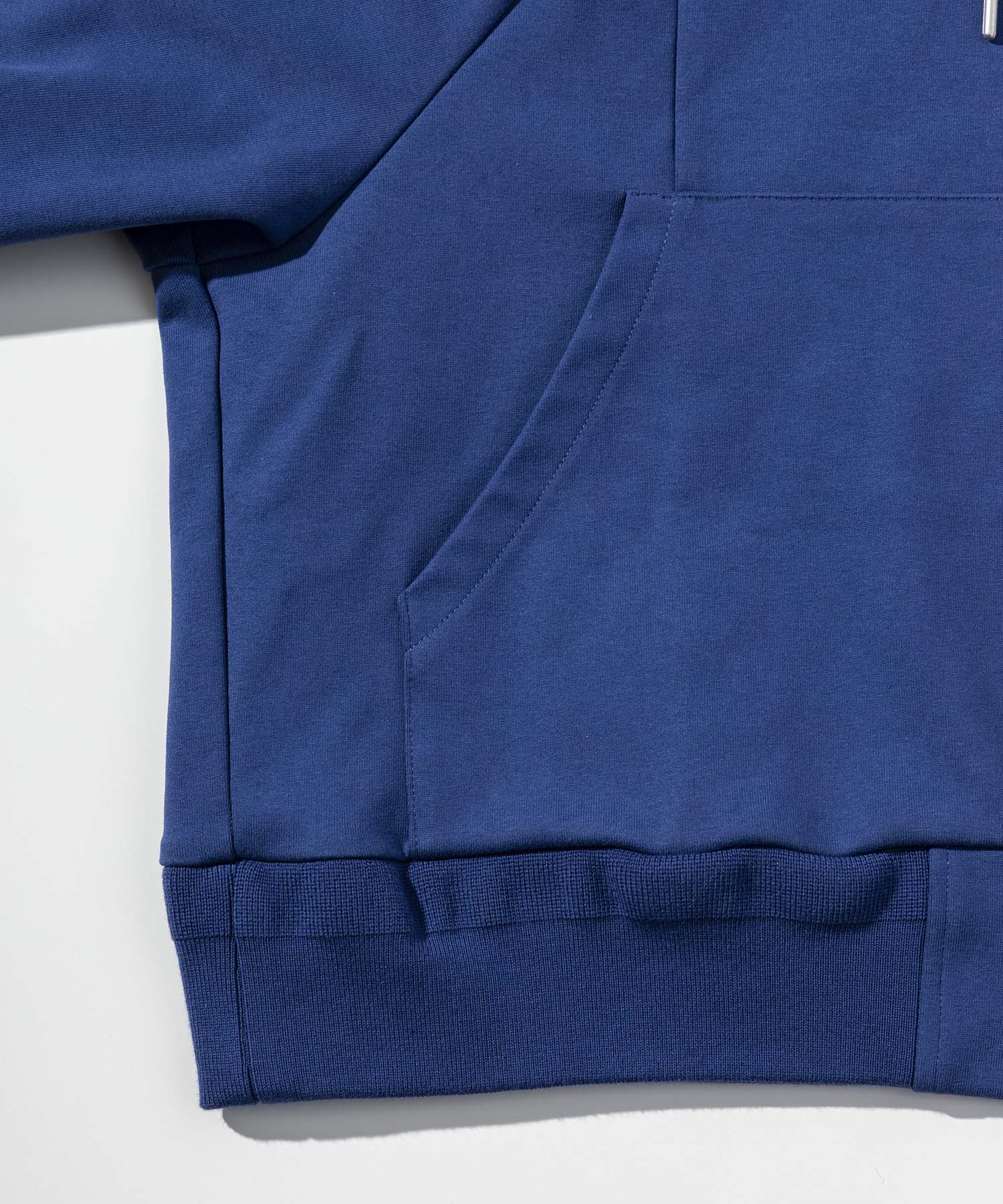AERO STILL BALLOON SLEEVE SHORT HOODIE