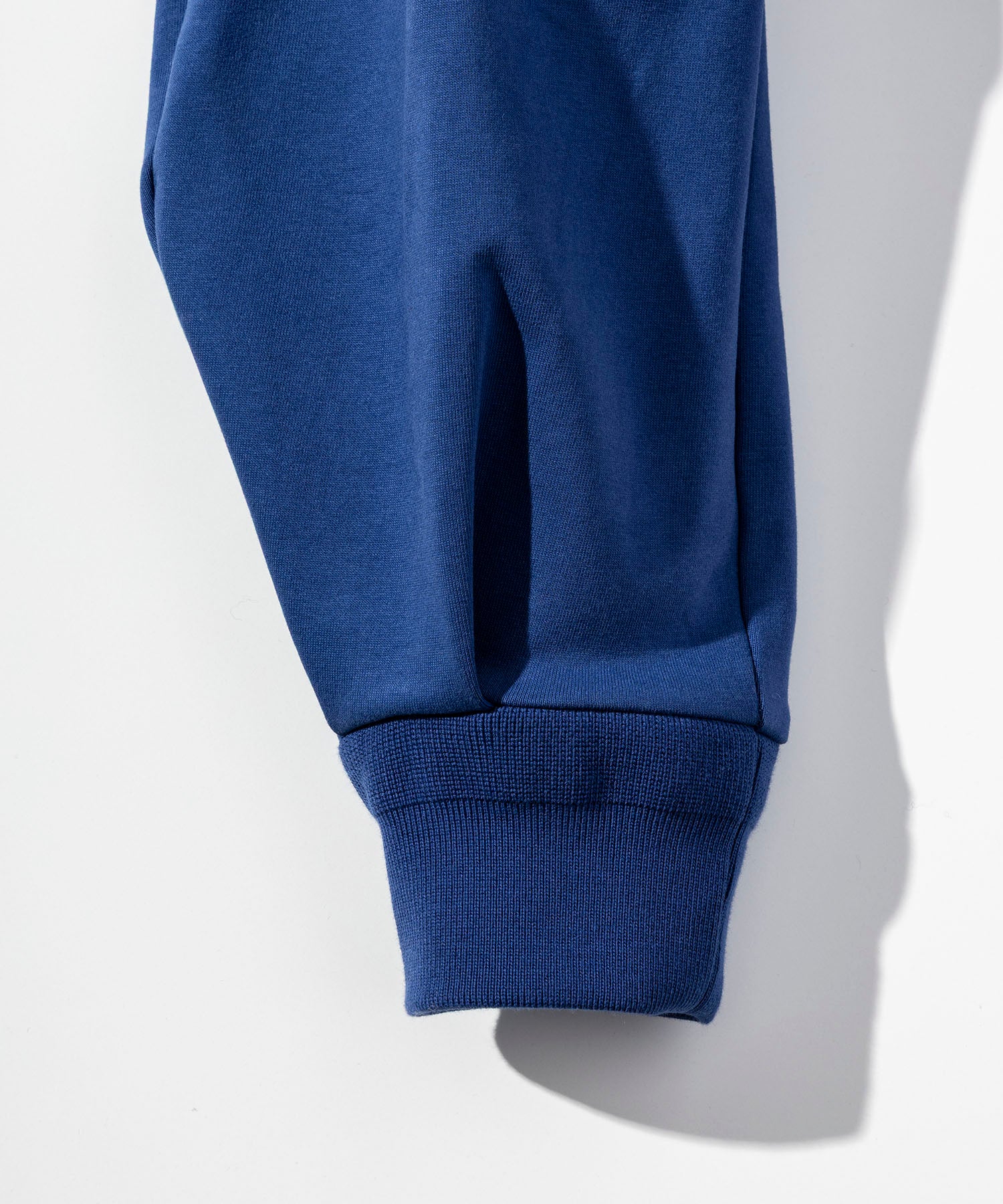AERO STILL BALLOON SLEEVE SHORT HOODIE