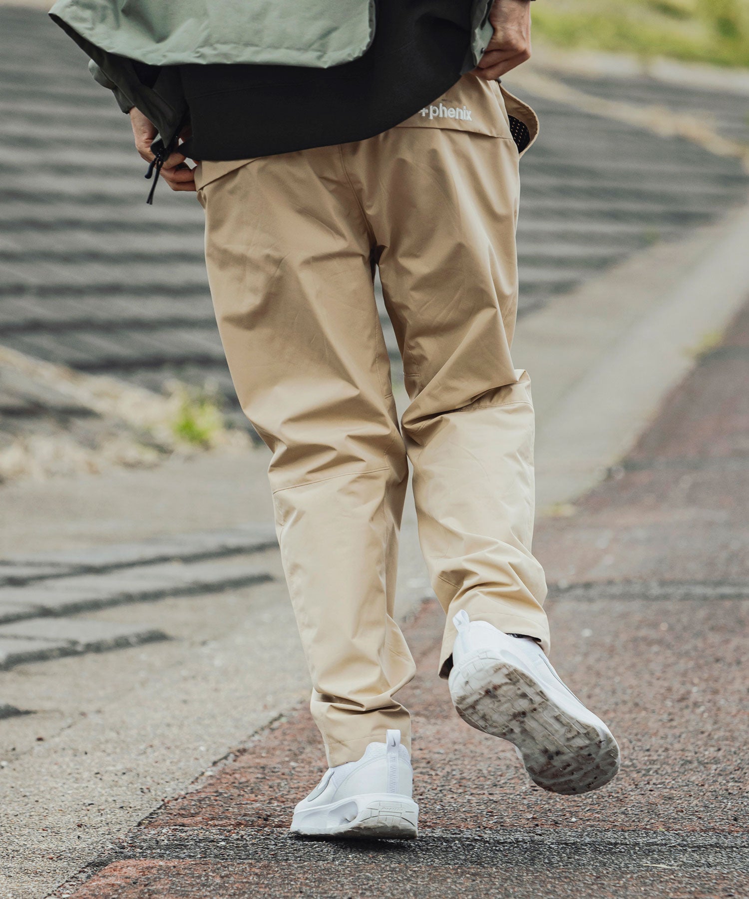 【MENS】MOUNTAIN LIGHT PANTS マウンテン ライト パンツ ウィンドストッパー / WINDSTOPPER(R) プロダクト by GORE TEX LABS +phenix(プラスフェニックス)