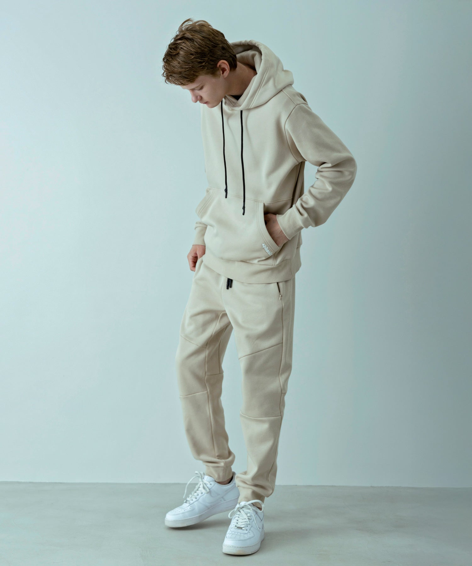 【MENS】HEAVY DUTY JOGGER SWEAT PANTS  ヘビーデューティー ジョガースウェットパンツ / +phenix(プラスフェニックス)