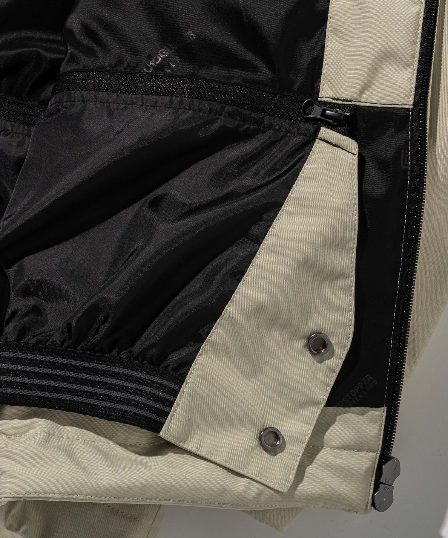 【MENS】GTX HOODED LAYER SNOW JACKET フーデッドレイヤースノージャケット / WINDSTOPPER(R) プロダクト by GORE-TEX LABS /ウィンドストッパー/ゴアテックス/1PIU1UGUALE3 RELAX × +phenix(ウノピゥウノウグァーレトレ リラックス)