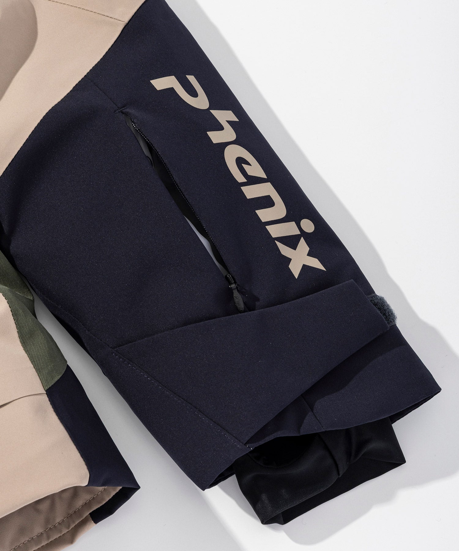 【10月上旬お届け予約商品】【MENS】Foreront Jacket / フォアフロントジャケット / phenix スキーウェア 26AW / APD