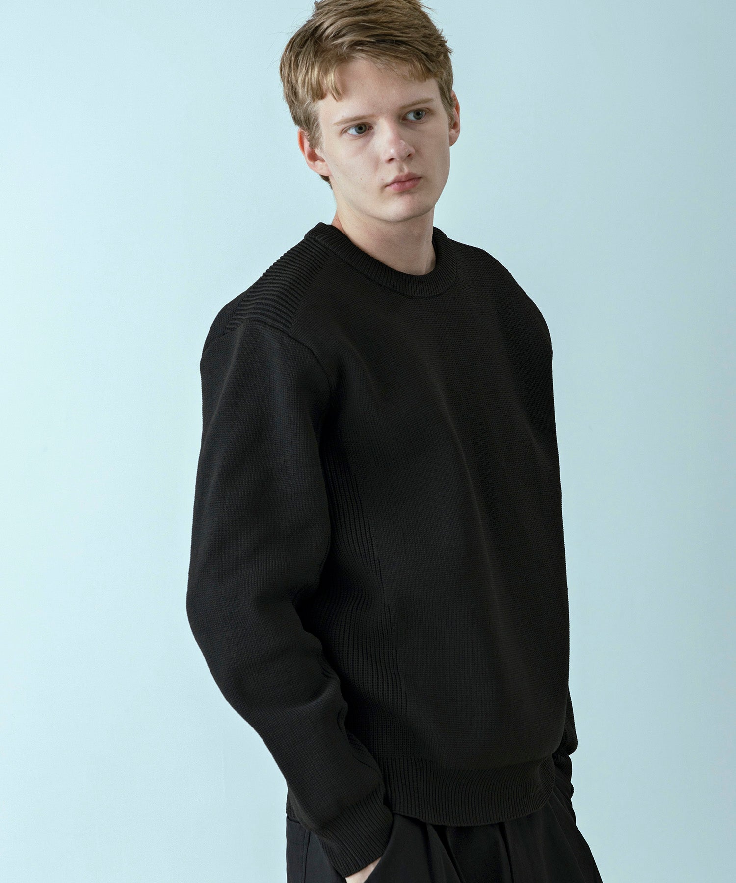 【MENS】HYBRID KNITTED LONG SLEEVE PULL OVER  ハイブリッドニット ロングスリーブプルオーバー / +phenix(プラスフェニックス)