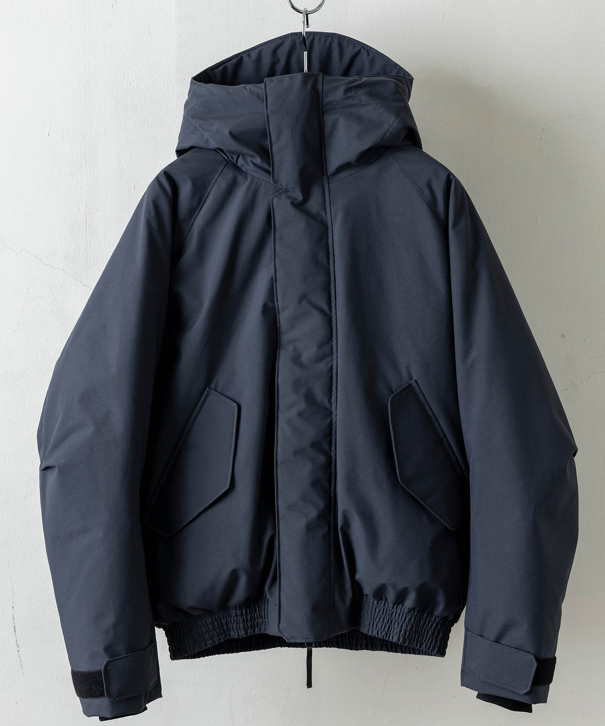 【MENS】BOMBER DOWN JACKET ボマー ダウンジャケット ウィンドストッパー / WINDSTOPPER(R) プロダクト by GORE TEX LABS +phenix(プラスフェニックス)