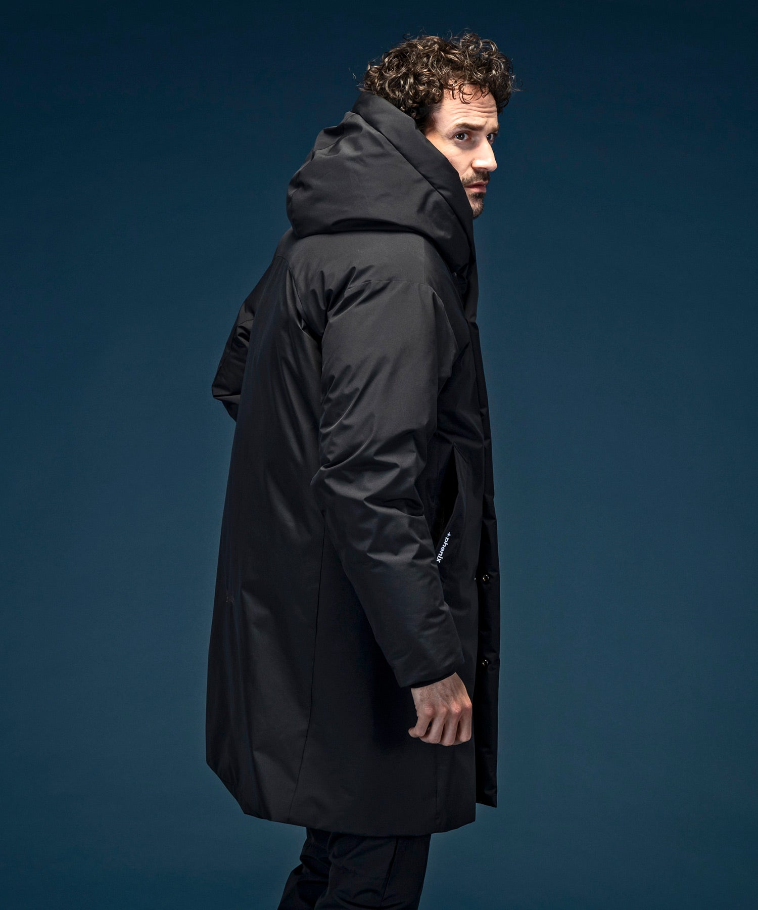 【MENS】GTX WRAP DOWN COAT ラップダウンコート / WINDSTOPPER(R) プロダクト by GORE-TEX LABS /ウィンドストッパー/ゴアテックス/1PIU1UGUALE3 RELAX × +phenix(ウノピゥウノウグァーレトレ リラックス)