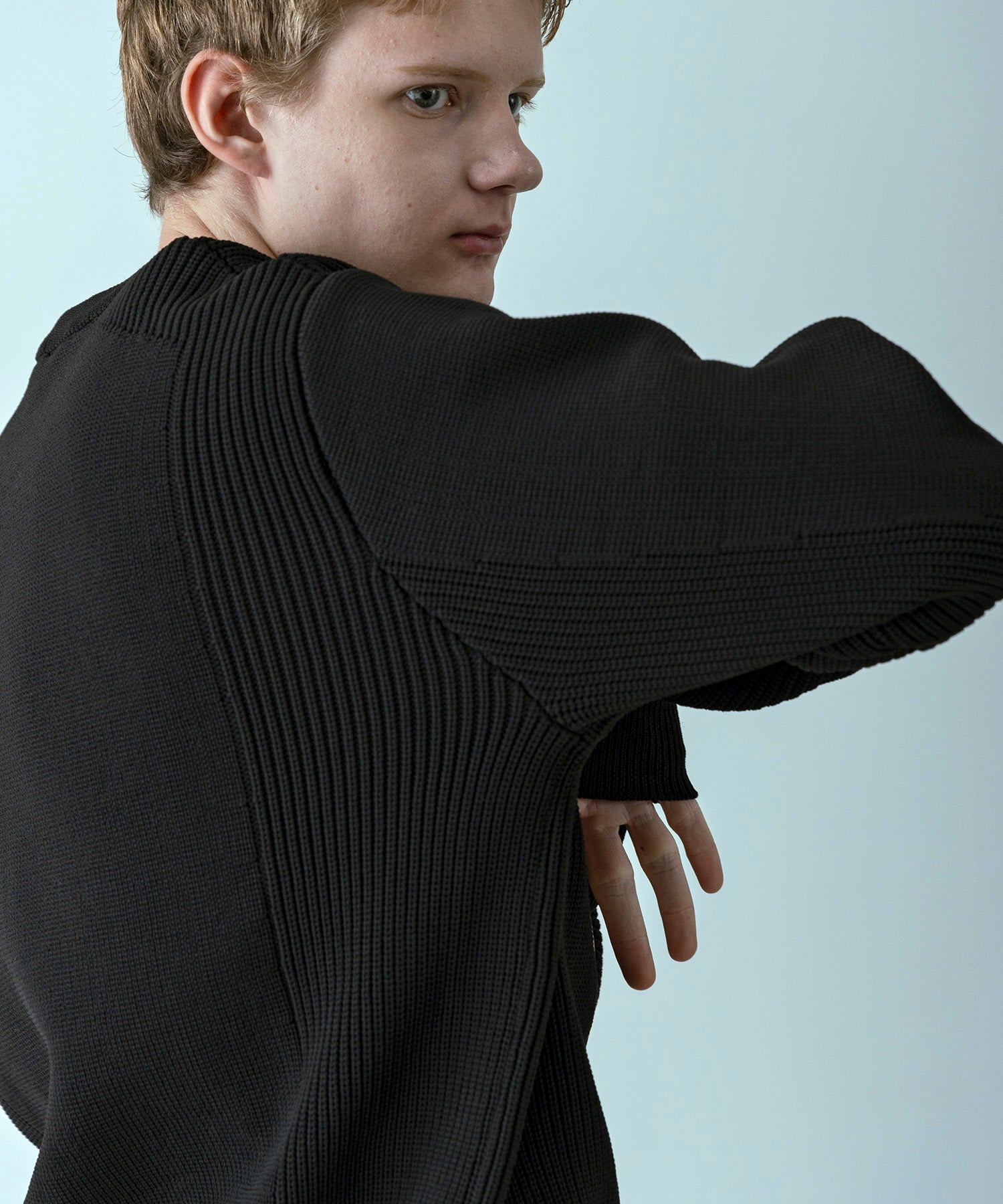 【MENS】HYBRID KNITTED LONG RIB PULL OVER  ハイブリッドニット ロングリブプルオーバー / +phenix(プラスフェニックス)