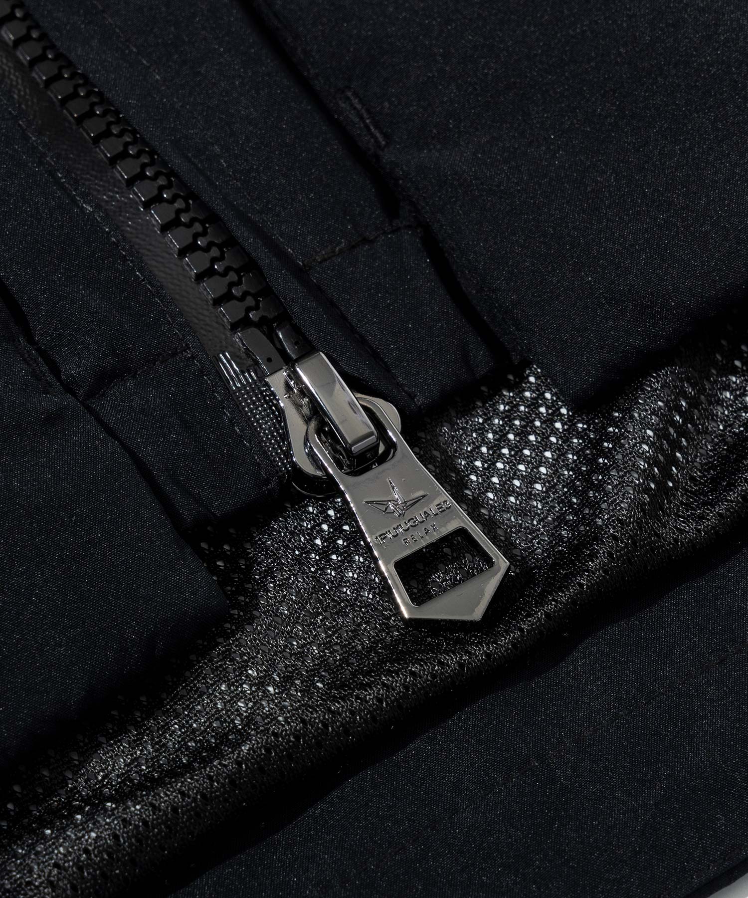 PLUS COLLABORATION TRACK JACKET プラス コラボレーション トラックジャケット WINDSTOPPER プロダクト by GORE-TEX LABS /ウィンドストッパー/ゴアテックス