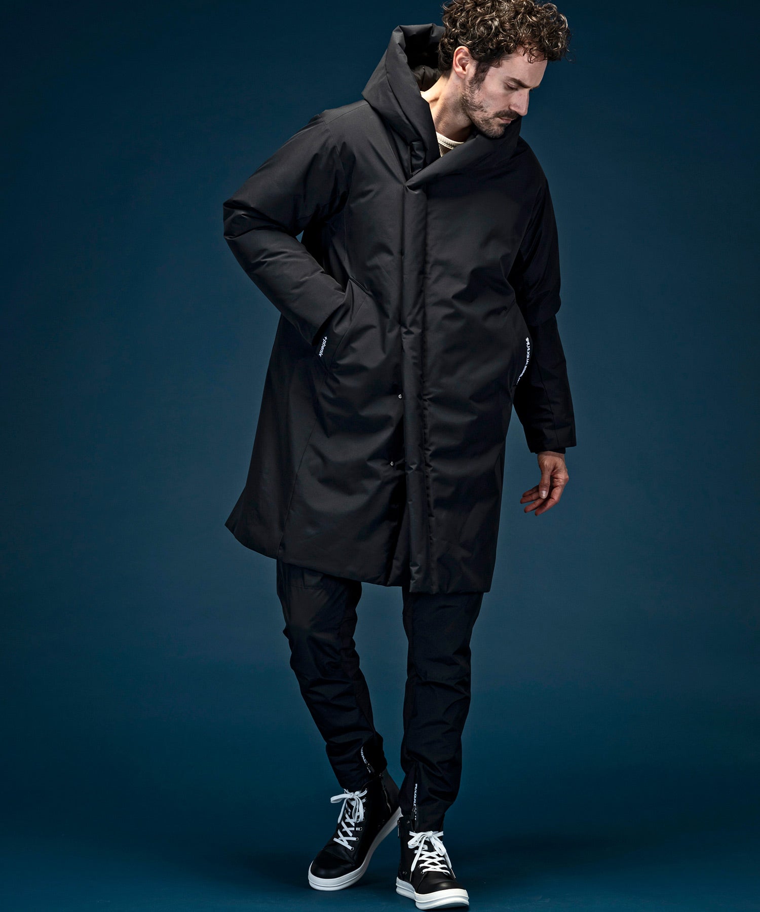 【MENS】GTX WRAP DOWN COAT ラップダウンコート / WINDSTOPPER(R) プロダクト by GORE-TEX LABS /ウィンドストッパー/ゴアテックス/1PIU1UGUALE3 RELAX × +phenix(ウノピゥウノウグァーレトレ リラックス)