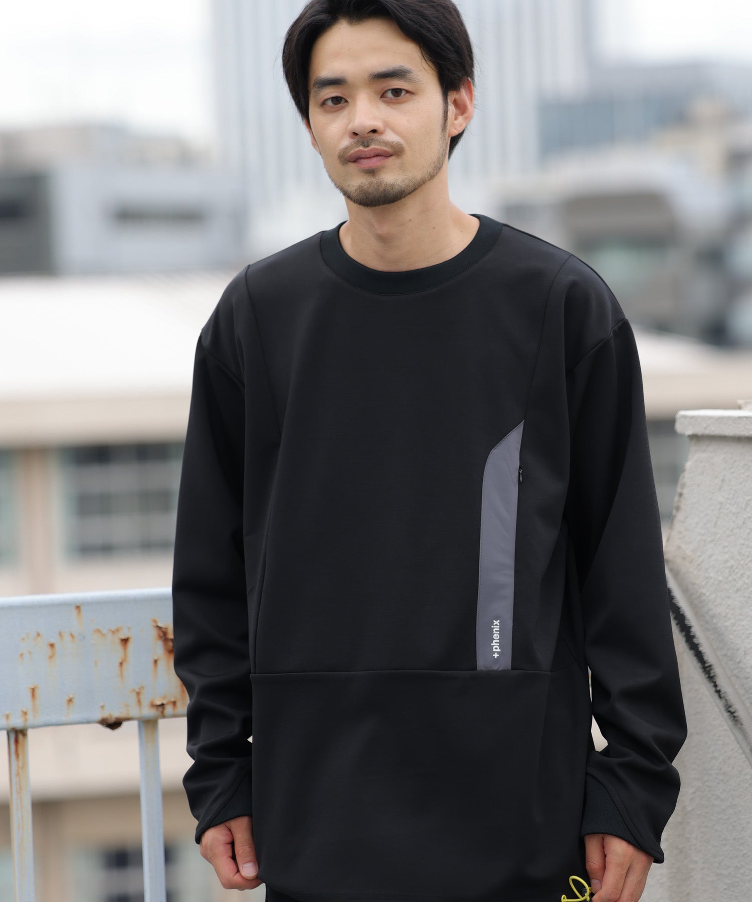 【MENS】ストレッチTシャツ Stretch Zip Pocket Tee | +phenix 