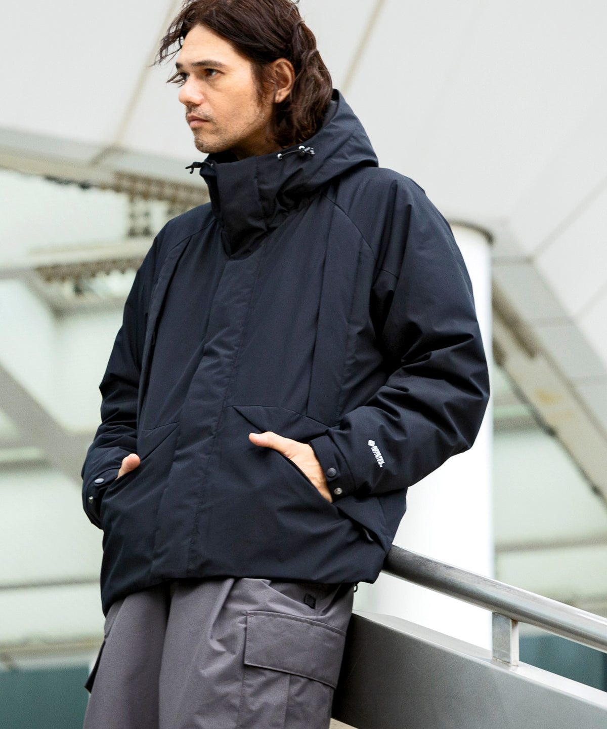 【MENS】DOUBLE POCKET DOWN JACKET ダブルポケット ダウンジャケット ウィンドストッパー / WINDSTOPPER(R) プロダクト by GORE TEX LABS +phenix(プラスフェニックス)