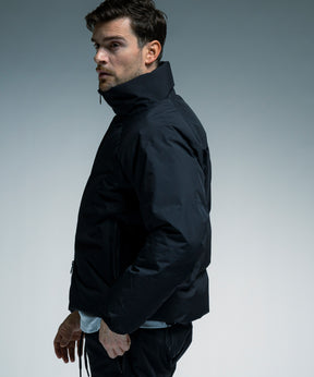 【10月中旬お届け予約商品】STAND COLLAR SHORT DOWN JACKET スタンドカラー ショートダウンジャケット / WINDSTOPPER PRODUCTS BY GORE-TEX LABS