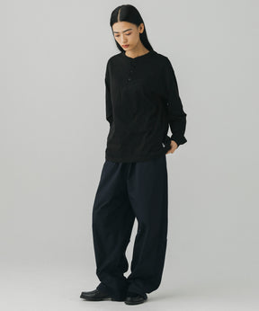 HENLEY NECK SNAP LONG SLEEVE TEE