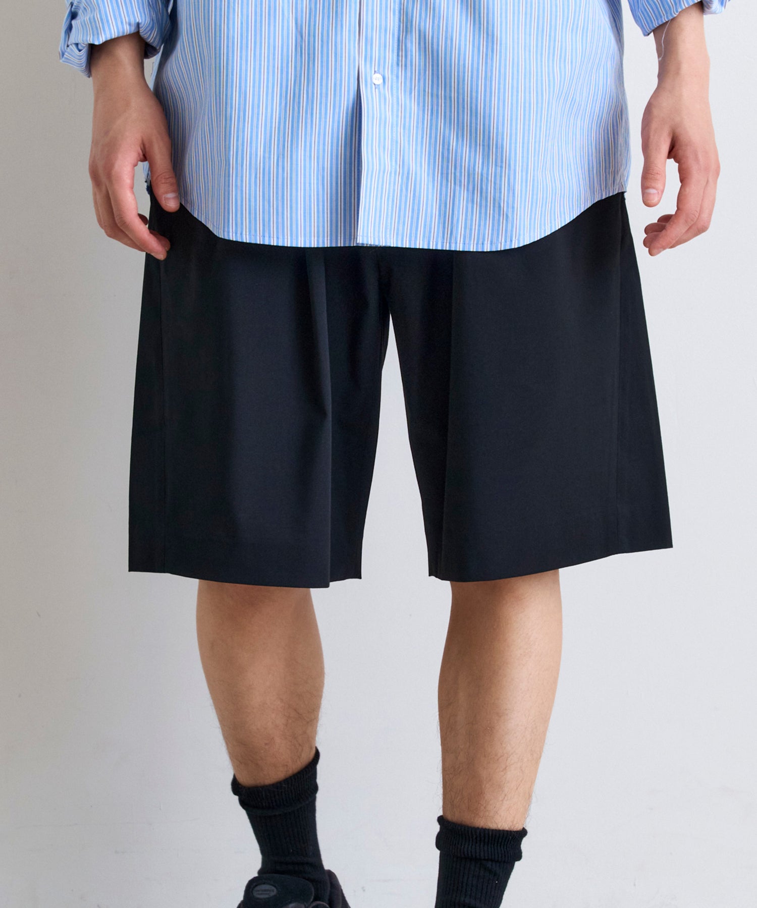 2-TUCK HALF SLACKS / ツータック ハーフスラックス