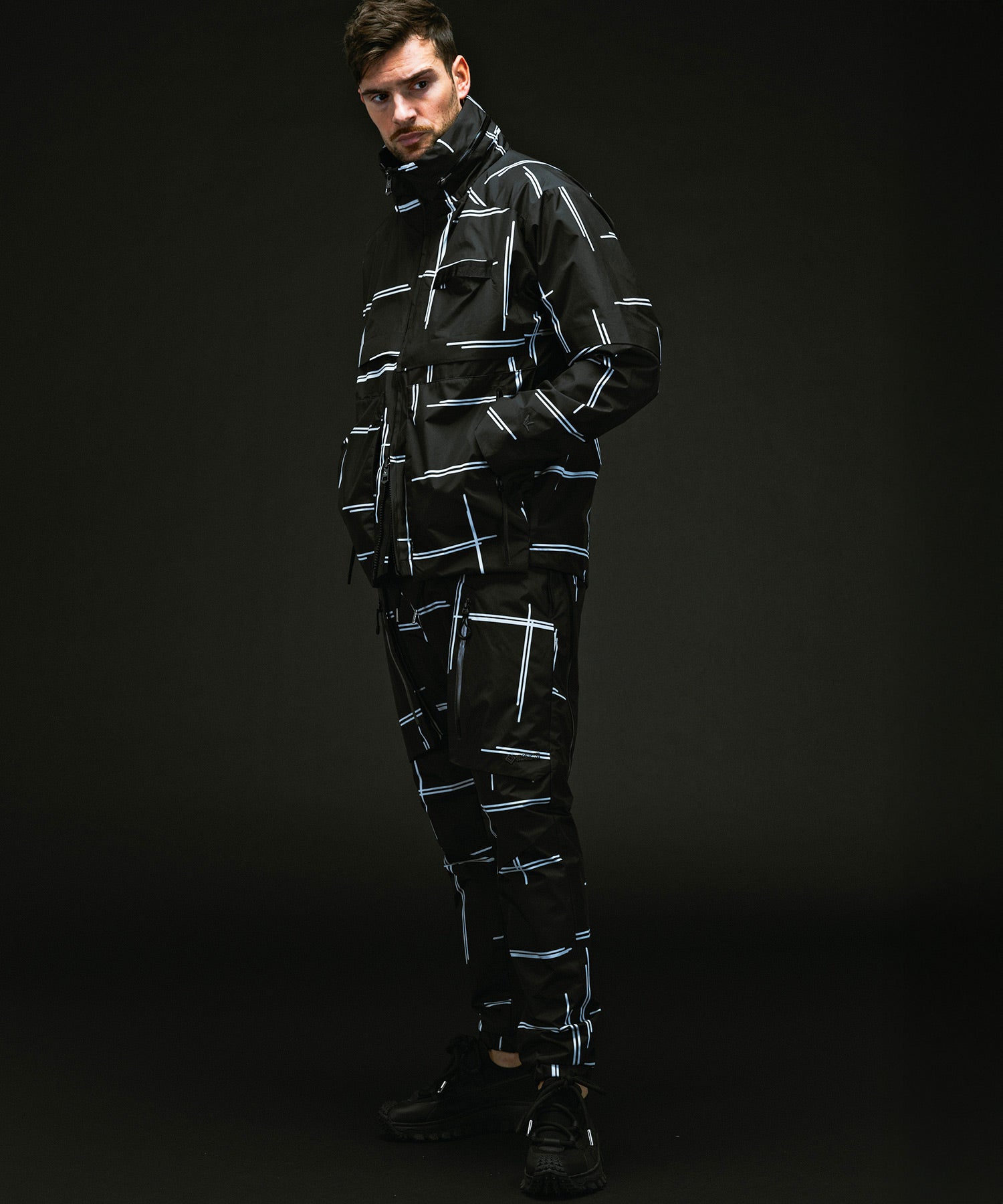 PLUS COLLABORATION TRACK JACKET プラス コラボレーション トラックジャケット WINDSTOPPER プロダクト by GORE-TEX LABS /ウィンドストッパー/ゴアテックス