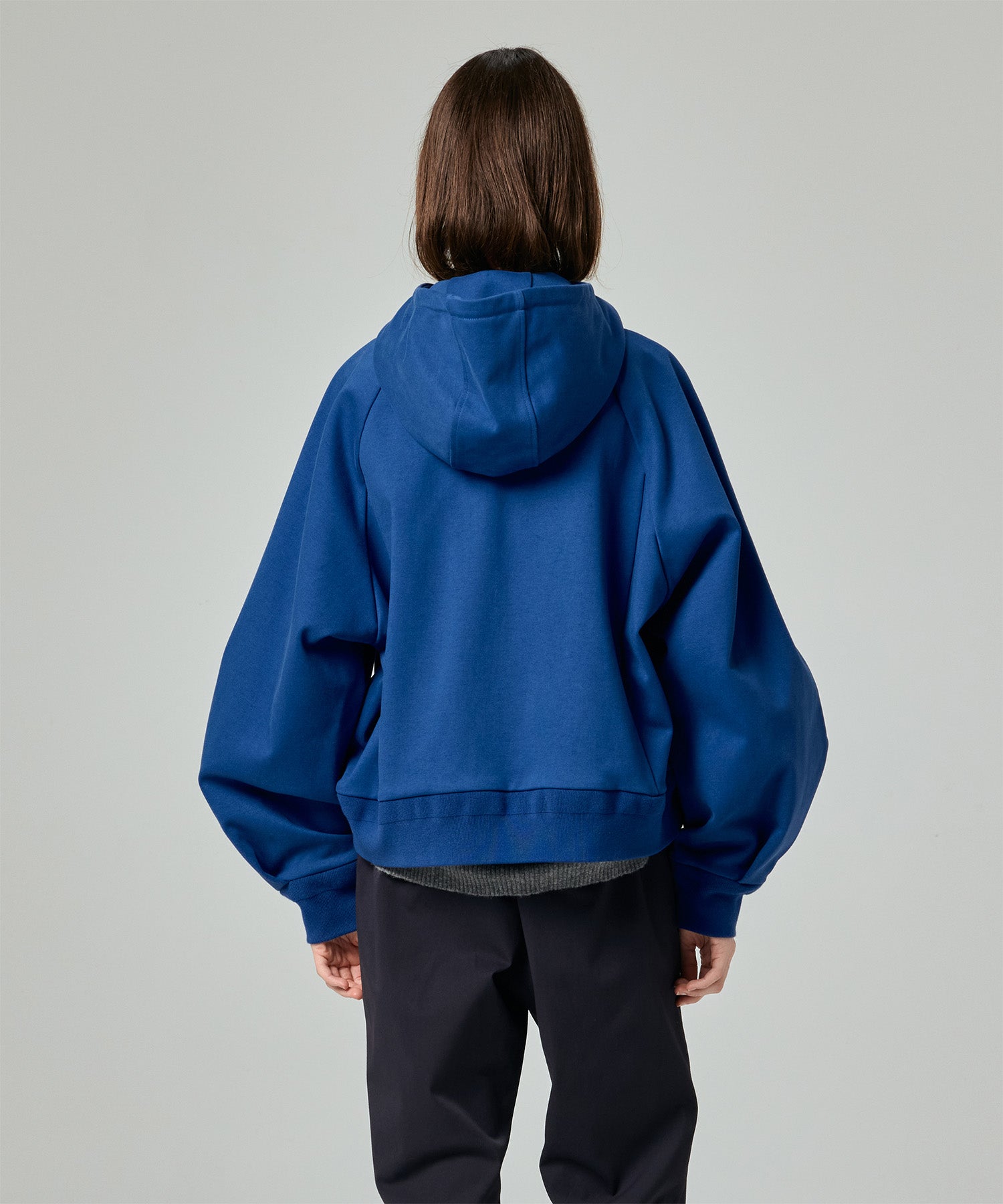 AERO STILL BALLOON SLEEVE SHORT HOODIE