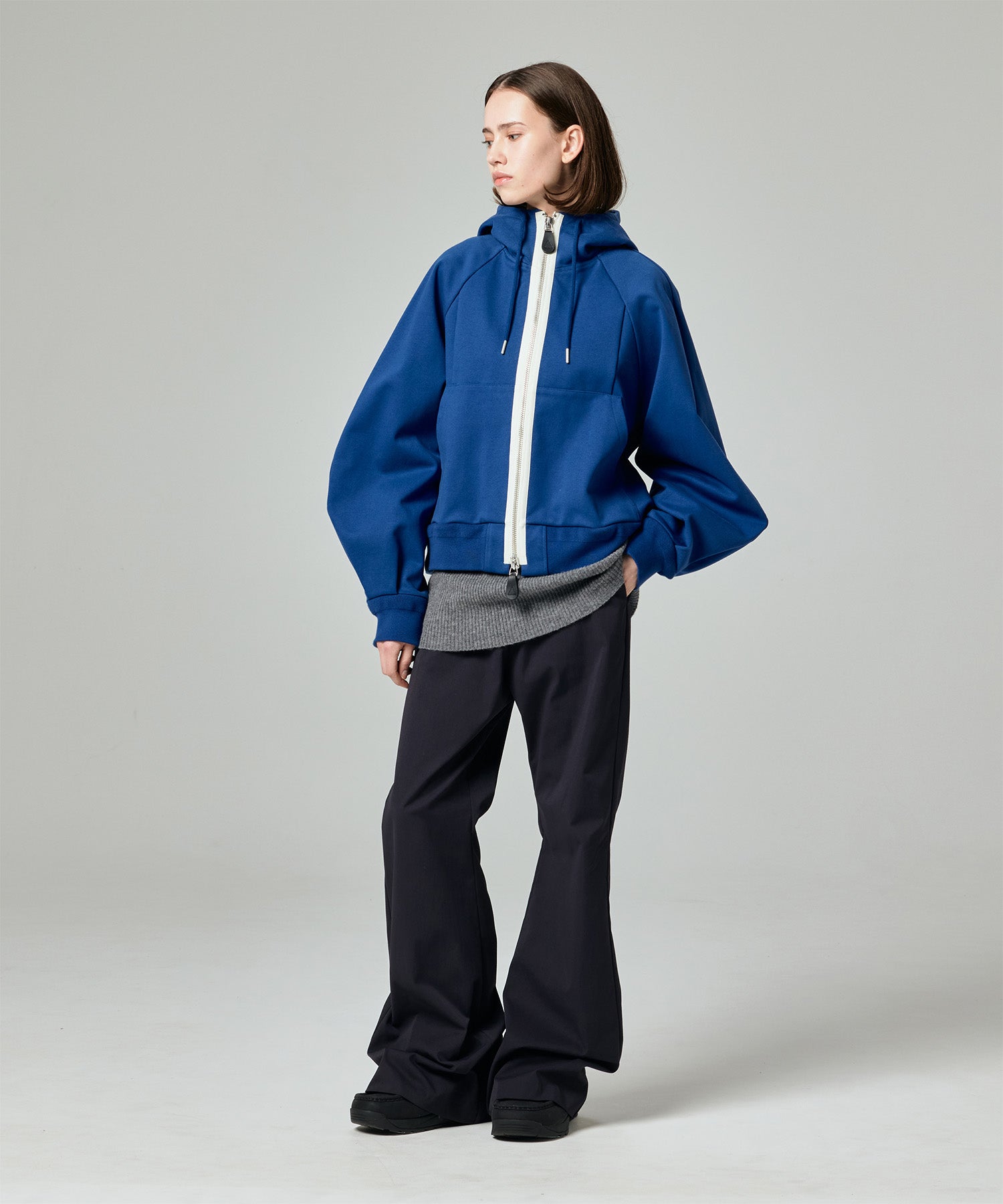 AERO STILL BALLOON SLEEVE SHORT HOODIE