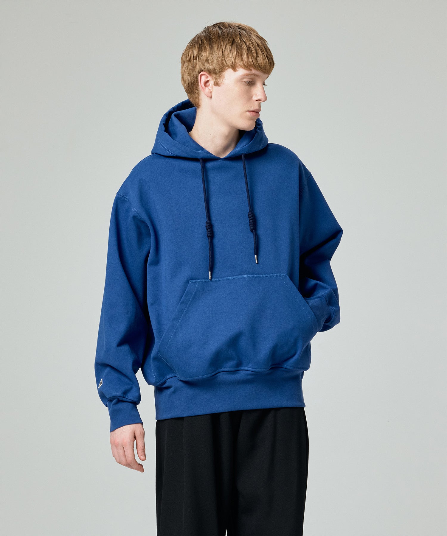 AERO STILL SLOGAN SWEAT HOODIE