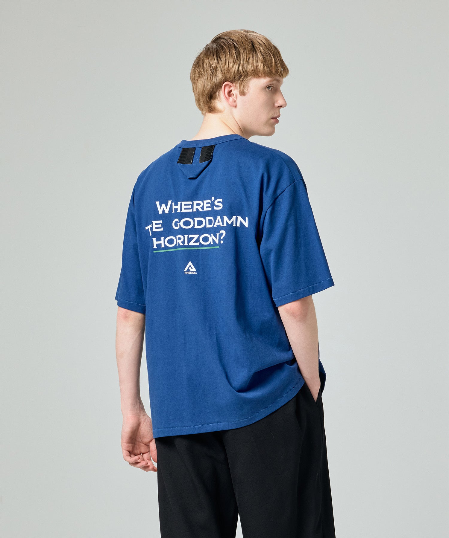 DISTORTED SLOGAN POCKET TEE