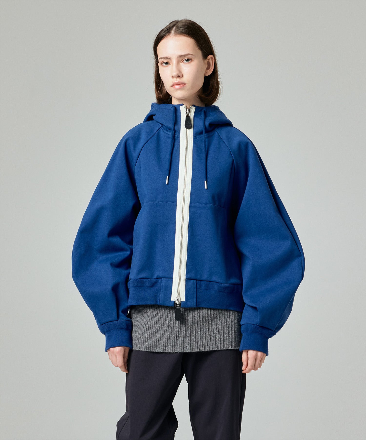 AERO STILL BALLOON SLEEVE SHORT HOODIE