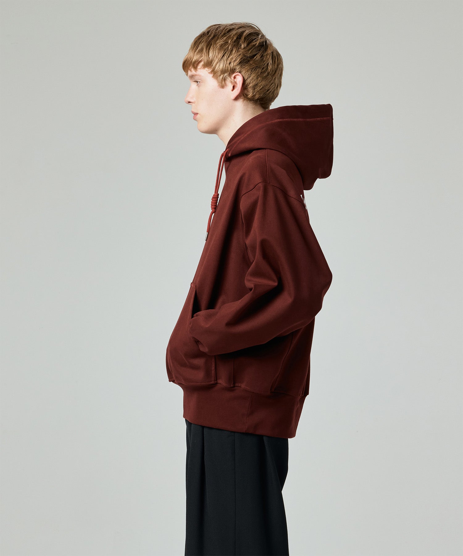 AERO STILL SLOGAN SWEAT HOODIE