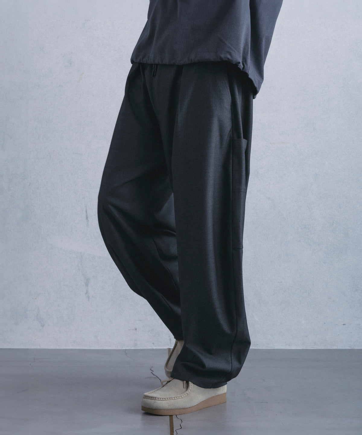 【1月中旬お届け予約商品】COCOON SILHOUETTE RELAXED PANTS コクーンシルエット リラックス パンツ