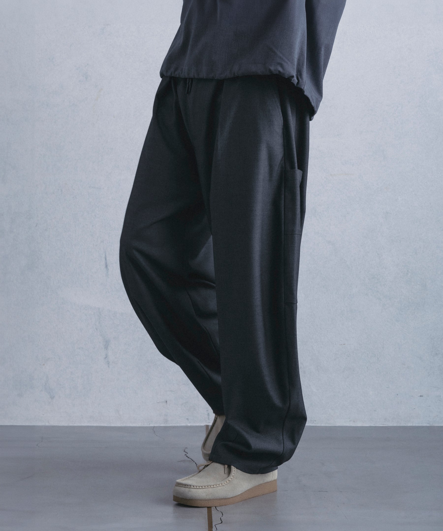 【1月中旬お届け予約商品】COCOON SILHOUETTE RELAXED PANTS コクーンシルエット リラックス パンツ