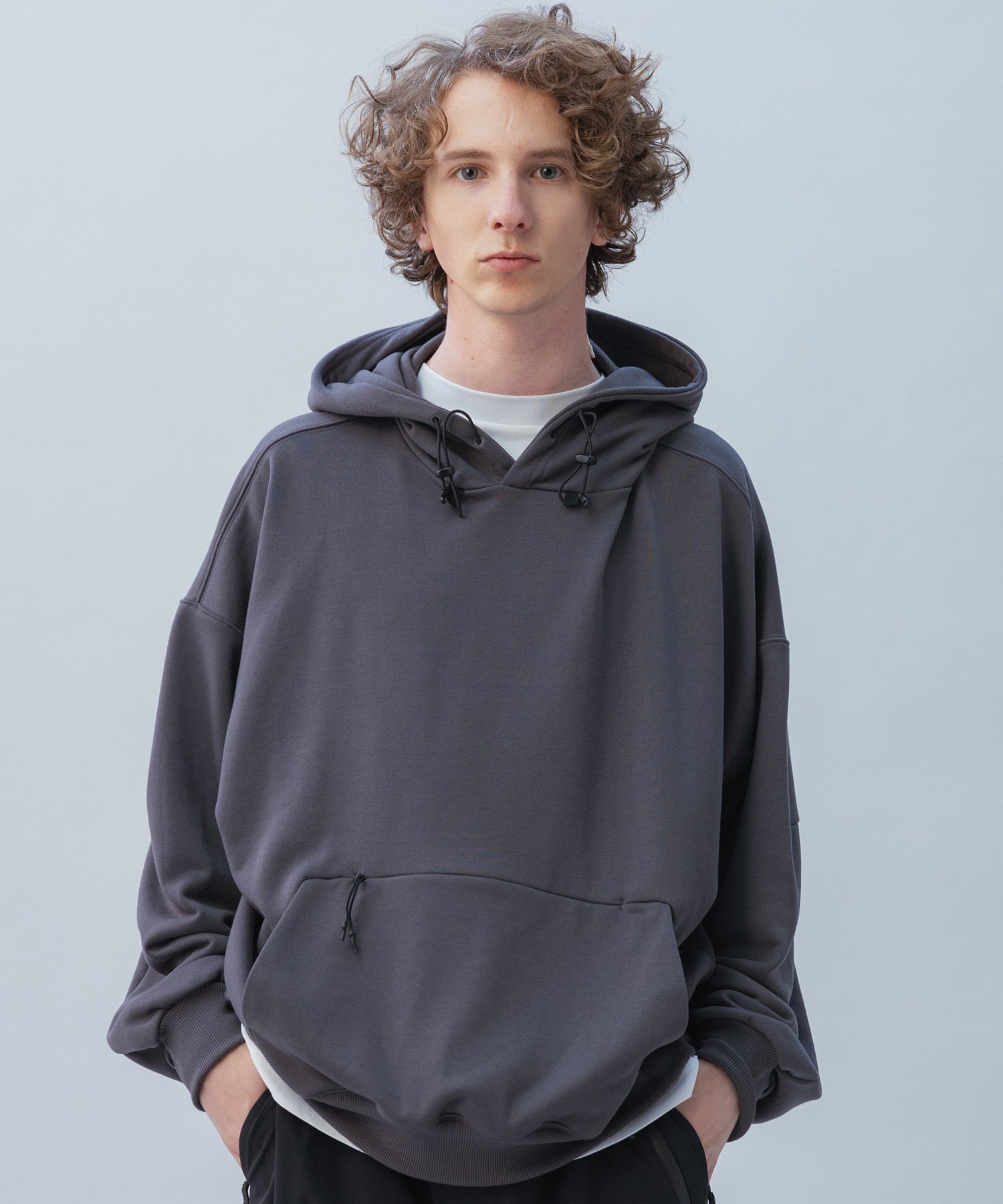 TECH SWEAT HOODIE / テック スウェット フーディー
