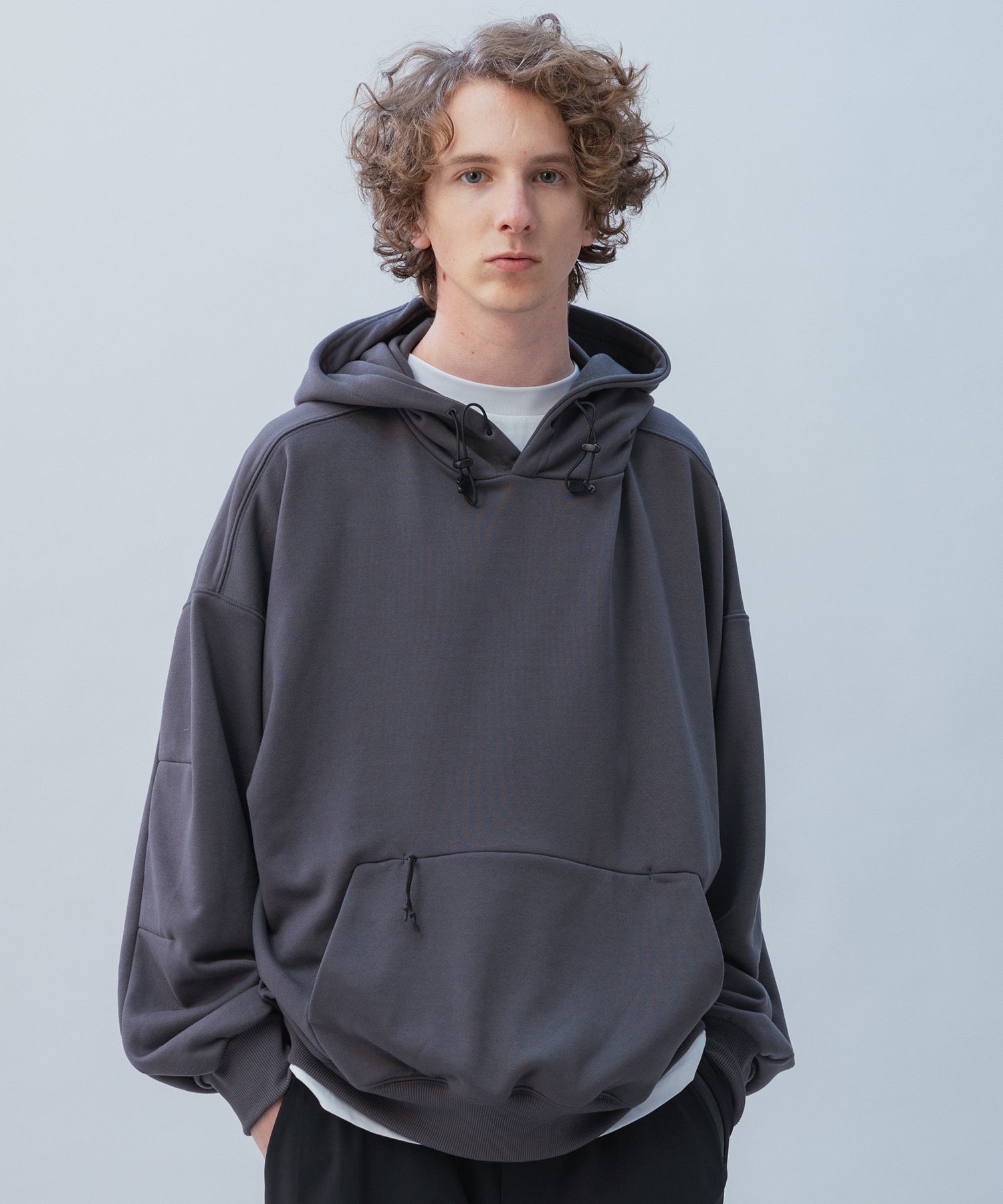 TECH SWEAT HOODIE / テック スウェット フーディー