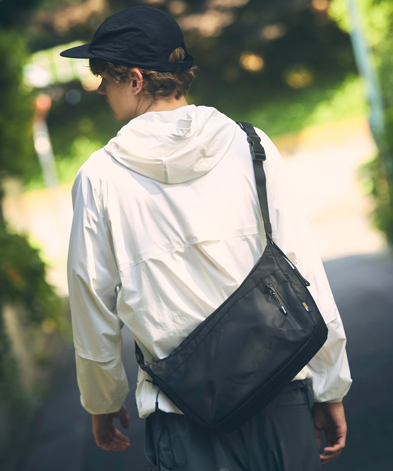EXPAND SHOULDER BAG 6+ / エクスパンド ショルダーバッグ