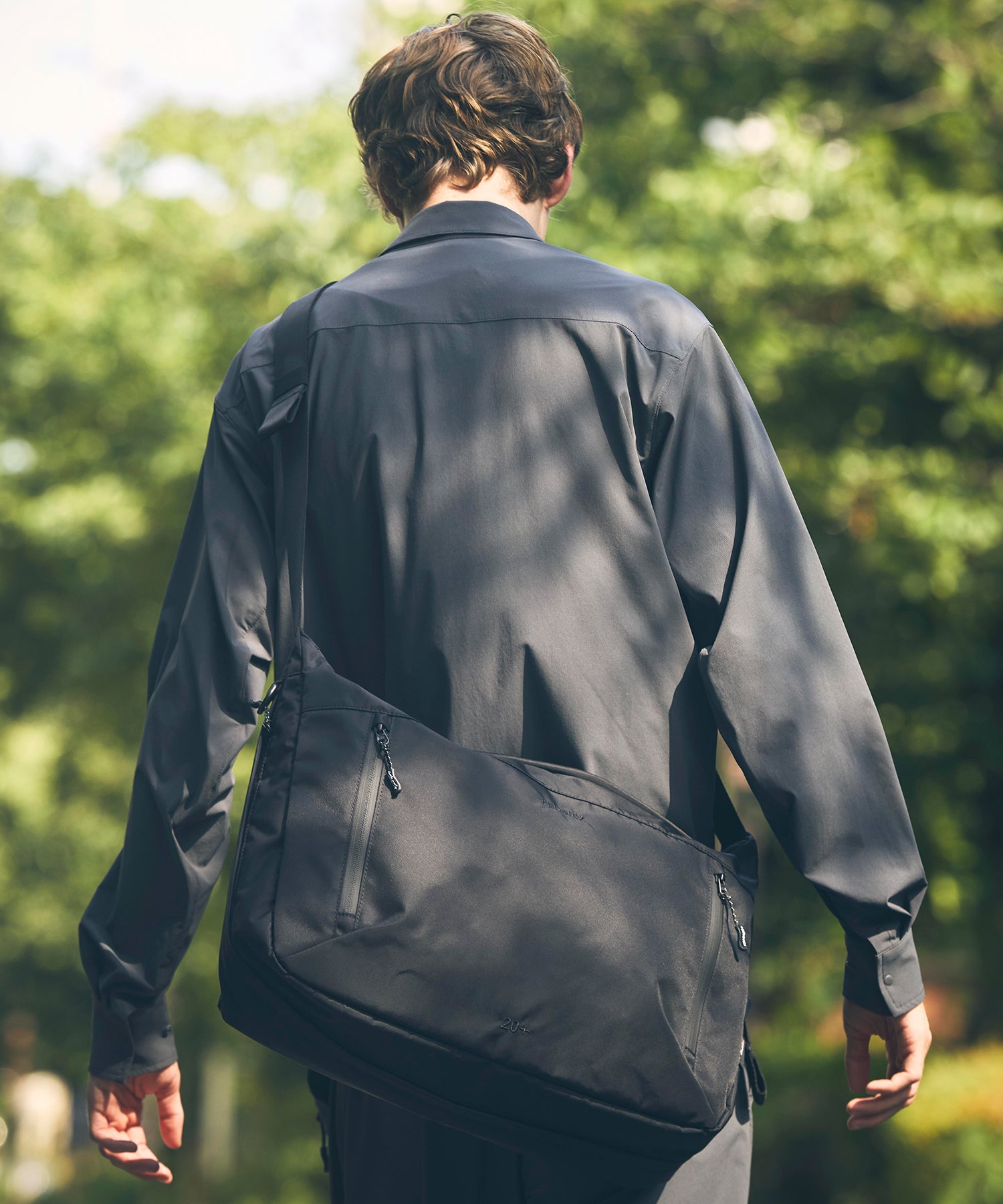 EXPAND SHOULDER BAG 20+ / エクスパンド ショルダーバッグ