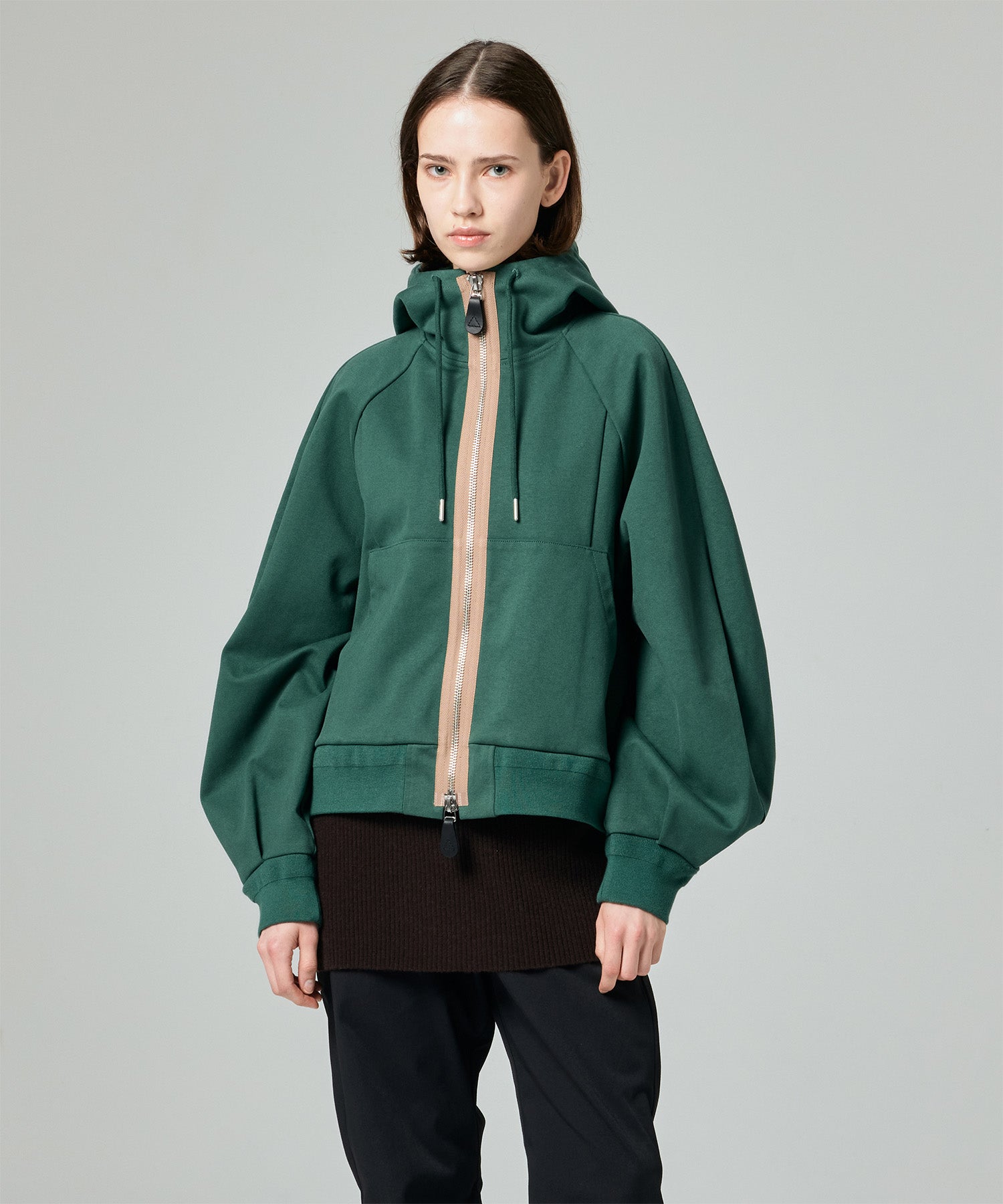 AERO STILL BALLOON SLEEVE SHORT HOODIE