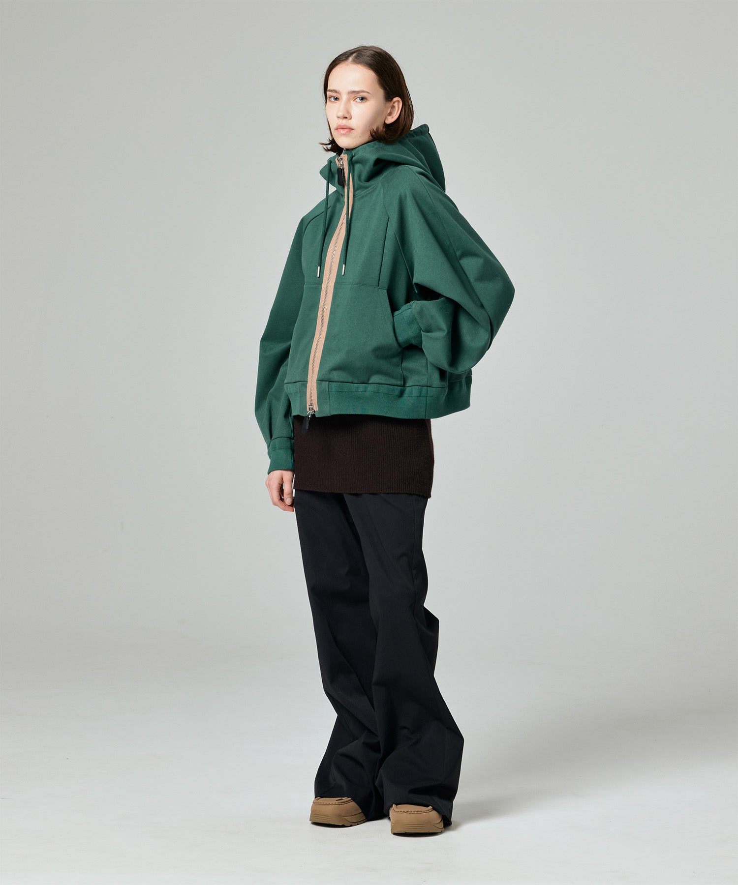 AERO STILL BALLOON SLEEVE SHORT HOODIE