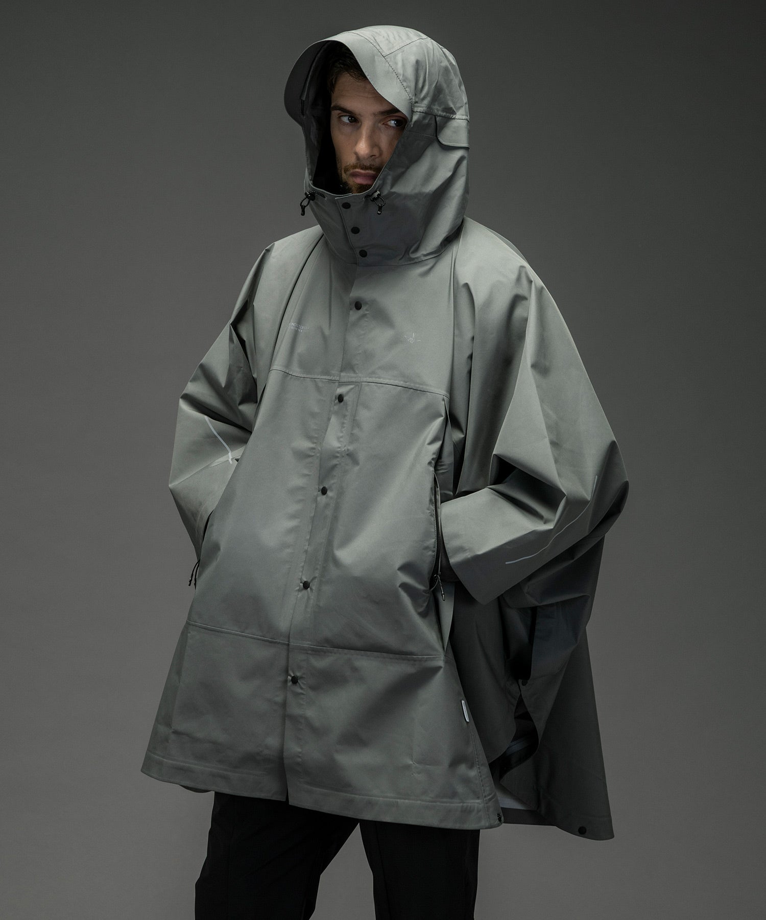 UTILITY PONCHO ユーティリティポンチョ / WINDSTOPPER プロダクト by GORE-TEX LABS