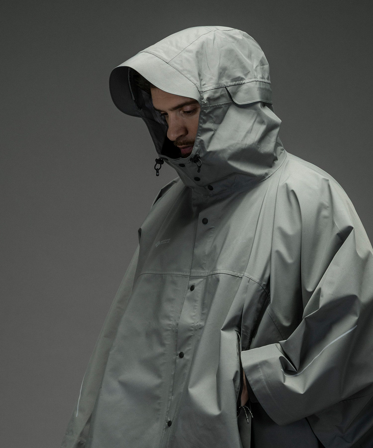 UTILITY PONCHO ユーティリティポンチョ / WINDSTOPPER プロダクト by GORE-TEX LABS