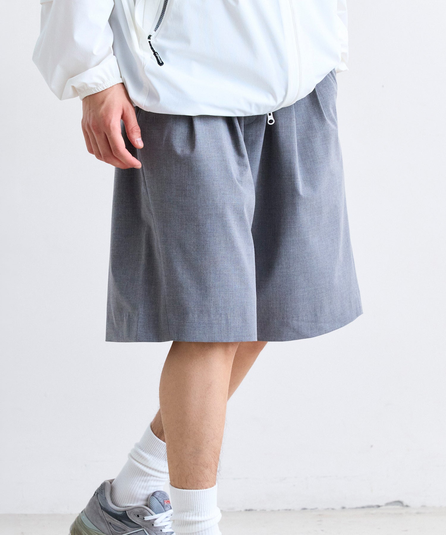 2-TUCK HALF SLACKS / ツータック ハーフスラックス