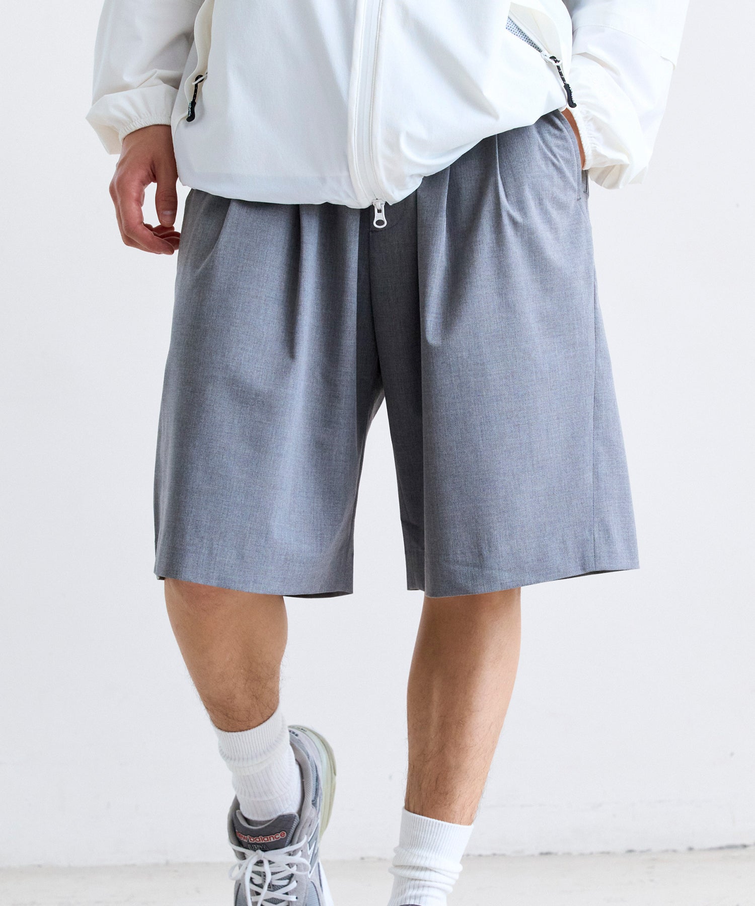 2-TUCK HALF SLACKS / ツータック ハーフスラックス