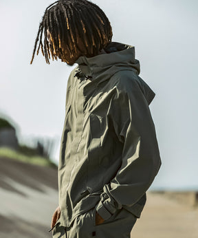 【MENS】FUSED FLAP JACKET フューズドフラップジャケット / WINDSTOPPER(R) プロダクト by GORE TEX LABS / +phenix(プラスフェニックス)