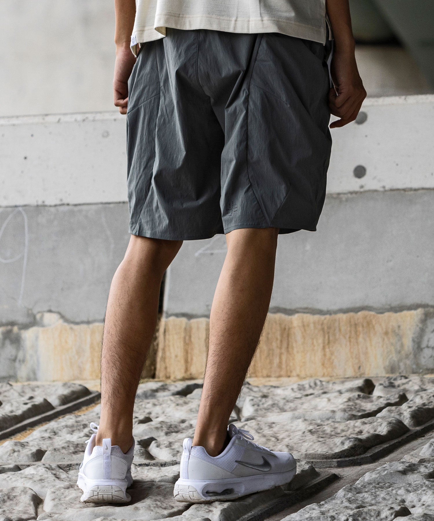 【MENS】Zak Shorts KAR ザックショートパンツ ザックポケット 大容量ポケット ショートパンツ メンズパンツ ショーツ / karu-stretch taffeta II / アルクフェニックス