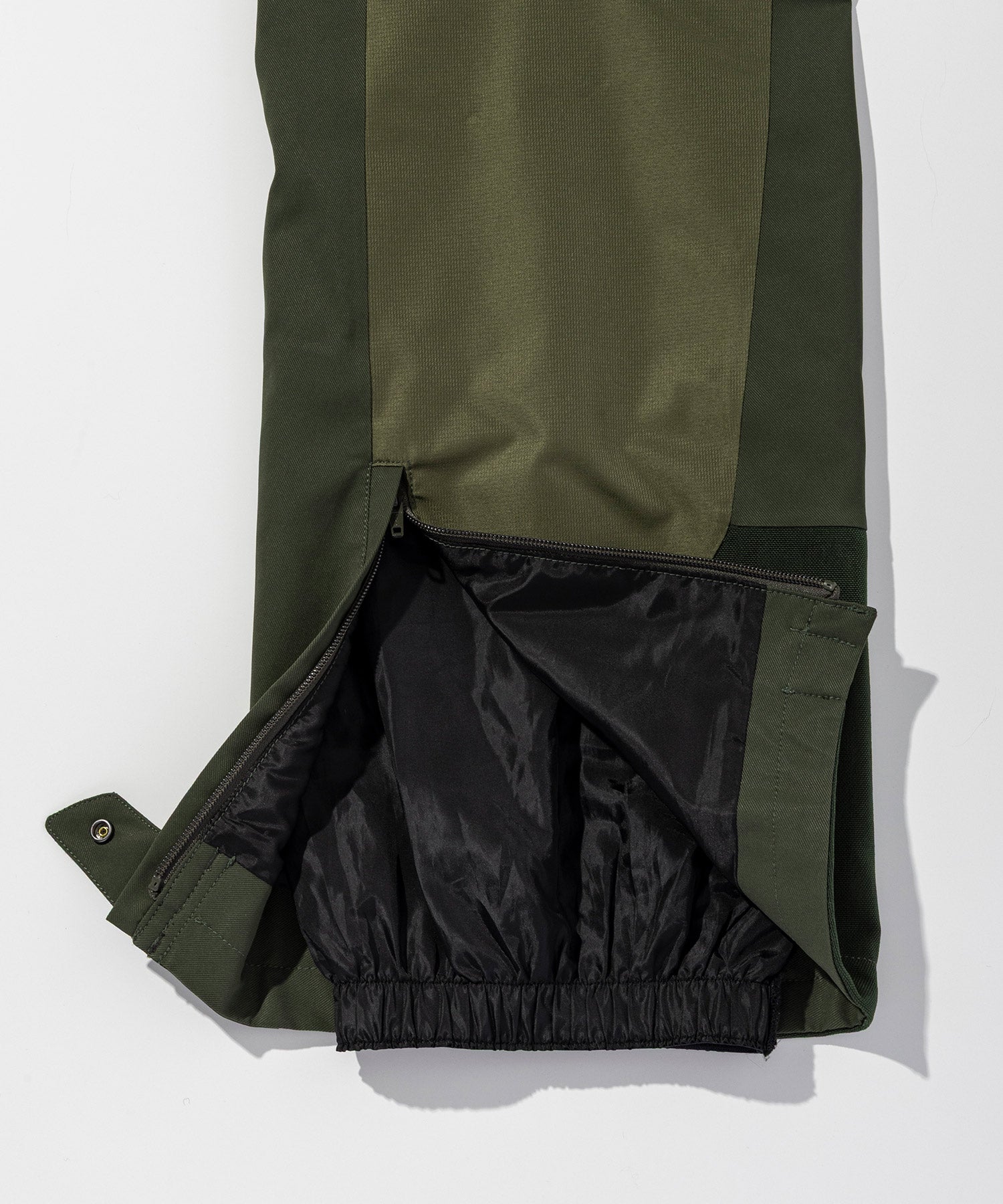 【10月上旬お届け予約商品】【MENS】Explorer Bib Pants / エクスプローラビブパンツ / phenix スキーウェア 26AW / APD