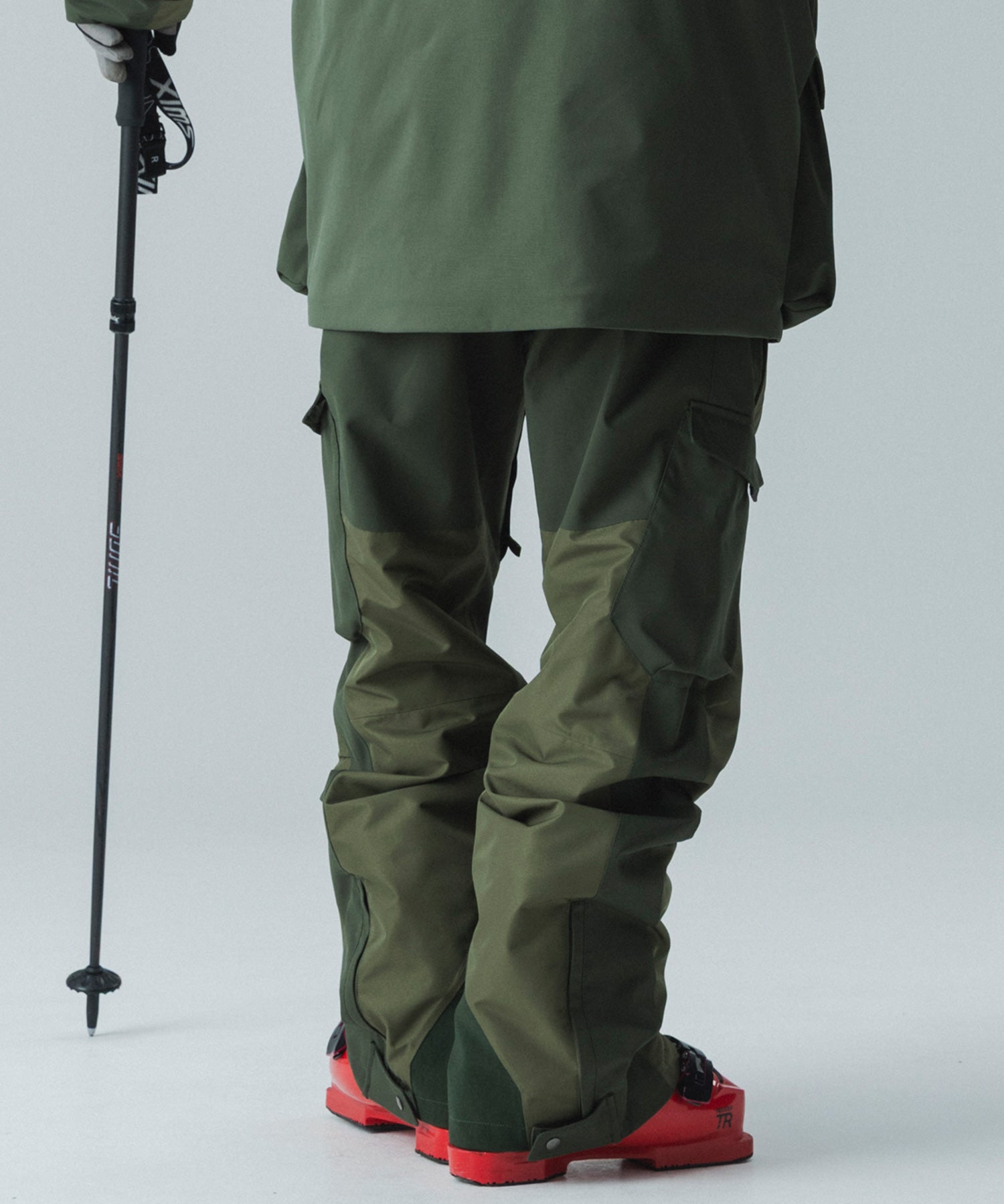 【10月上旬お届け予約商品】【MENS】Explorer Bib Pants / エクスプローラビブパンツ / phenix スキーウェア 26AW / APD