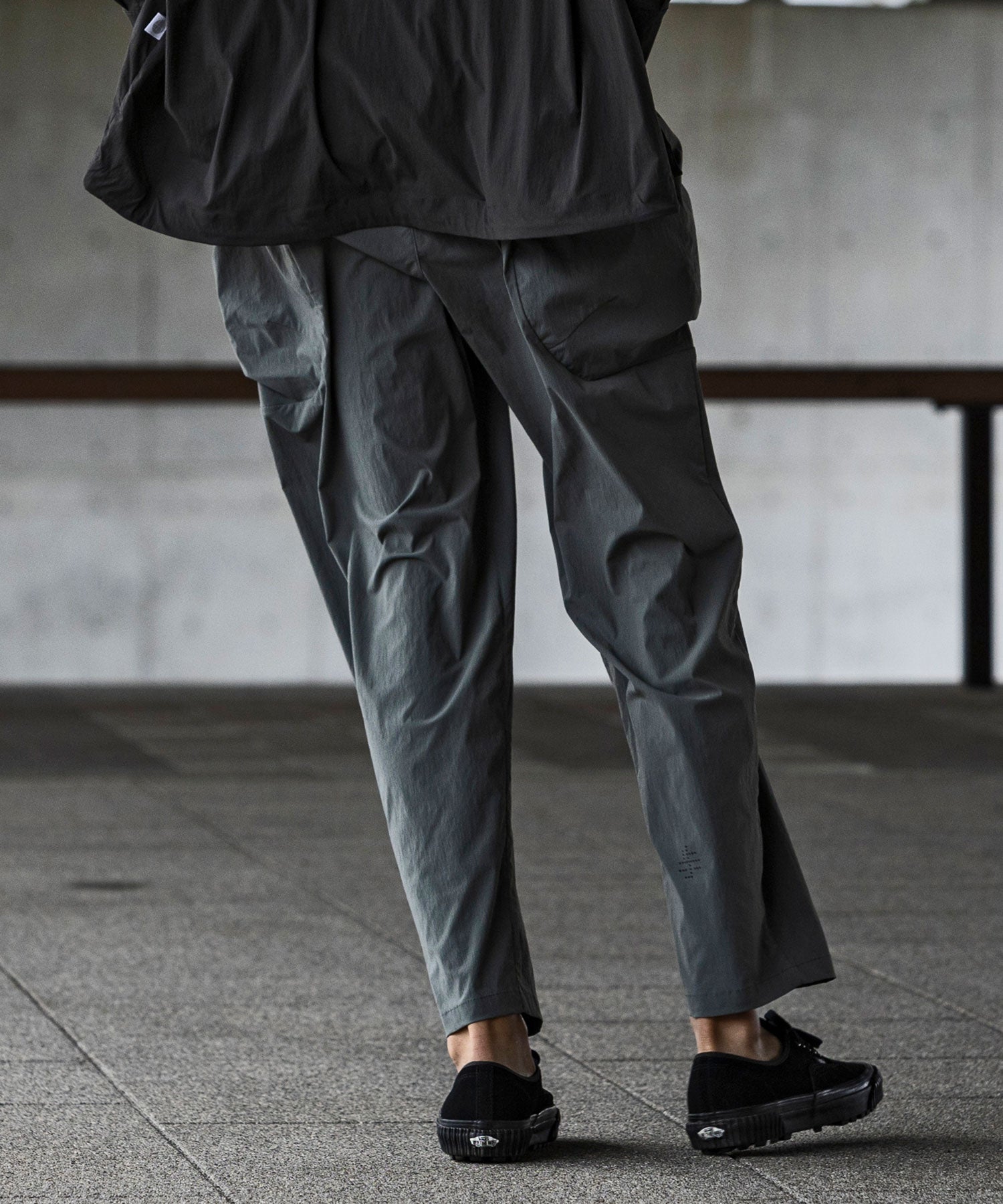 【MENS】Zak Pants KAR ザックパンツ ザックポケット 大容量ポケット ロングパンツ メンズパンツ / karu-stretch taffeta II / アルクフェニックス