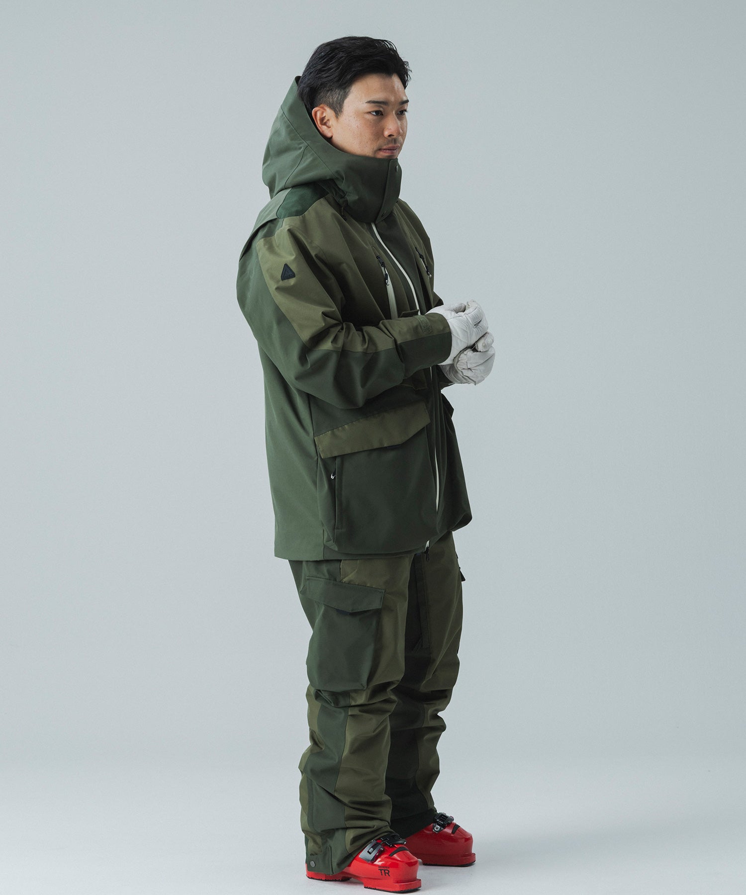 【10月上旬お届け予約商品】【MENS】Explorer Bib Pants / エクスプローラビブパンツ / phenix スキーウェア 26AW / APD